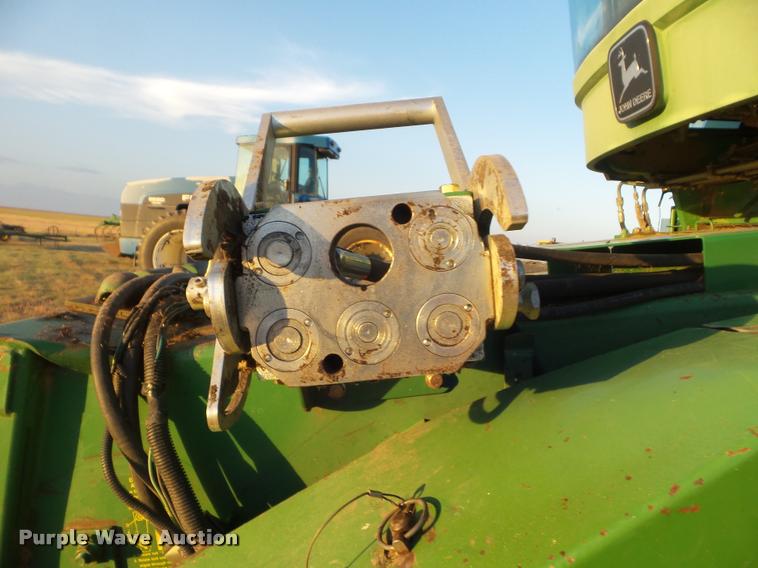 image for item DA4551 1998 John Deere 9600 combine