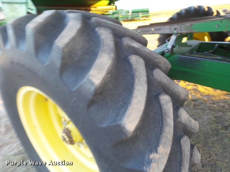 image for item DA4551 1998 John Deere 9600 combine