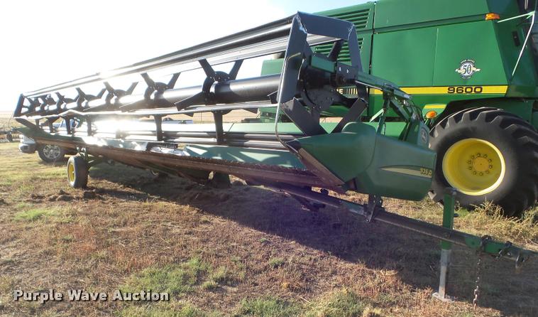 image for item DA4552 2005 John Deere 936D draper head