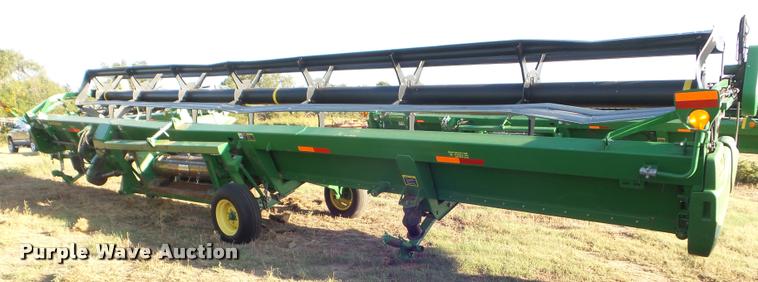 image for item DA4552 2005 John Deere 936D draper head