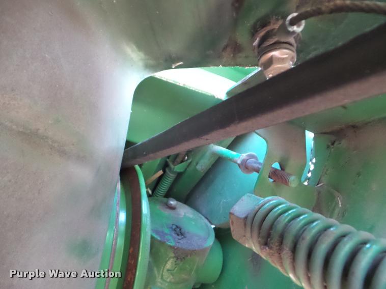 image for item DA4552 2005 John Deere 936D draper head