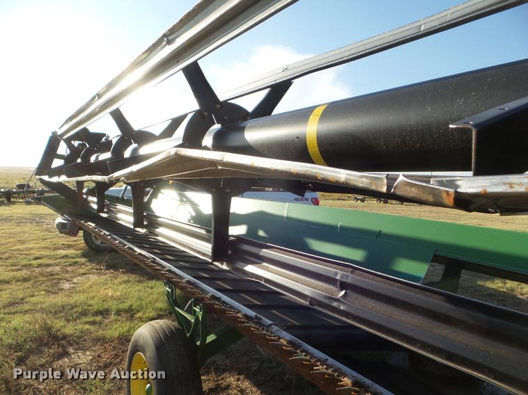 image for item DA4552 2005 John Deere 936D draper head