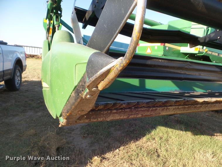 image for item DA4552 2005 John Deere 936D draper head
