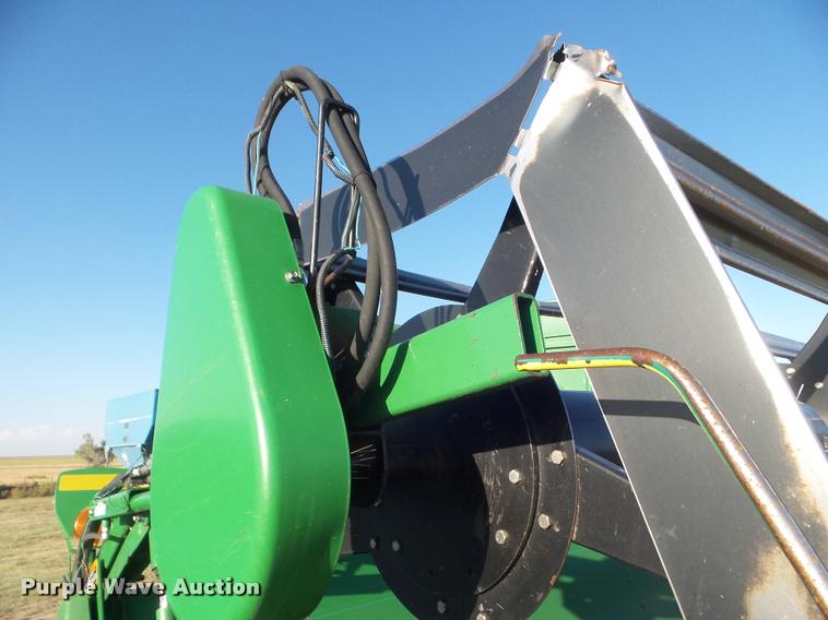 image for item DA4552 2005 John Deere 936D draper head