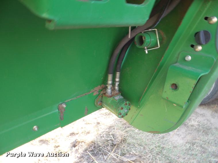 image for item DA4552 2005 John Deere 936D draper head