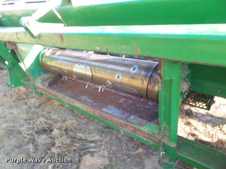 image for item DA4552 2005 John Deere 936D draper head