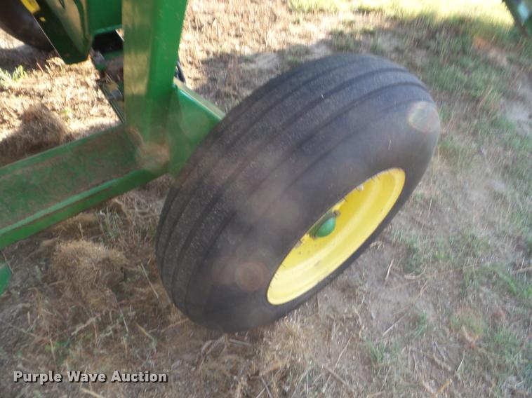 image for item DA4552 2005 John Deere 936D draper head