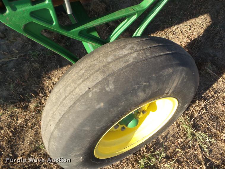 image for item DA4552 2005 John Deere 936D draper head