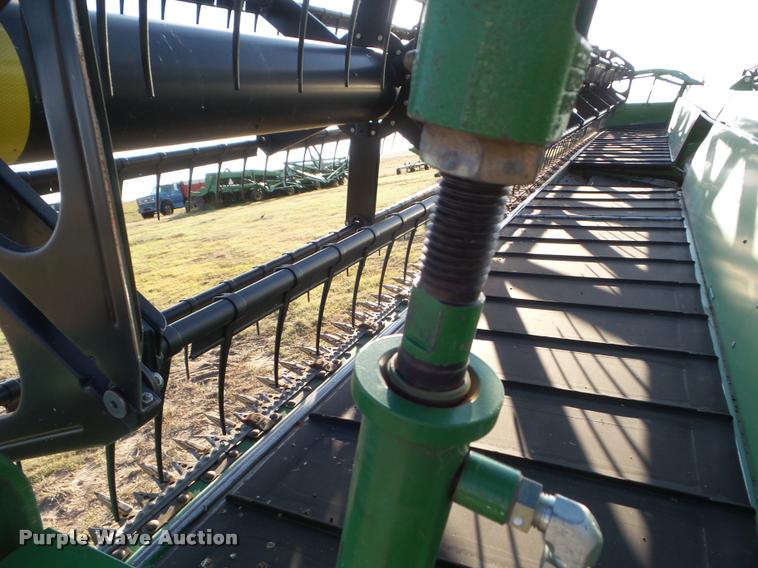 image for item DA4553 2003 John Deere 936D draper head