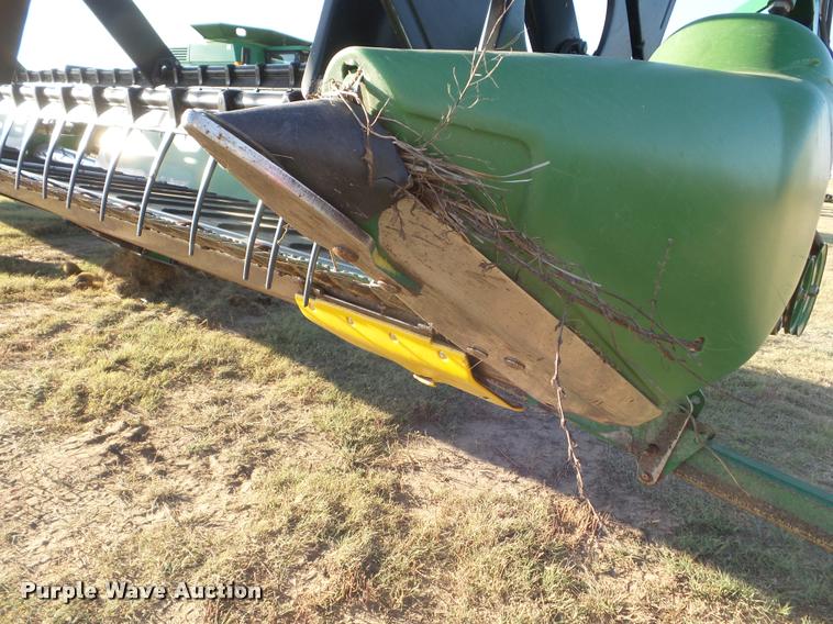 image for item DA4553 2003 John Deere 936D draper head