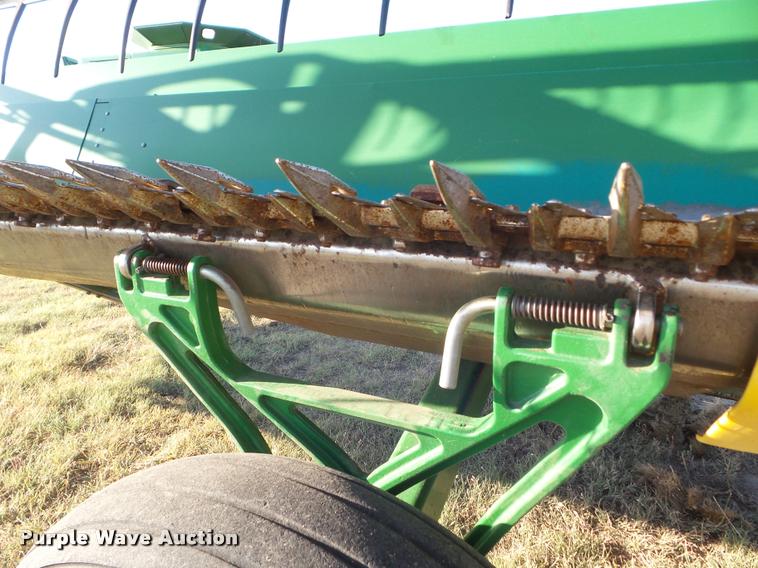 image for item DA4553 2003 John Deere 936D draper head