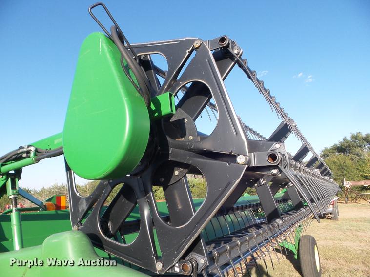 image for item DA4553 2003 John Deere 936D draper head