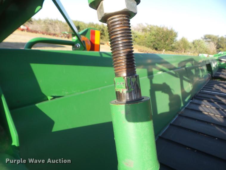 image for item DA4553 2003 John Deere 936D draper head