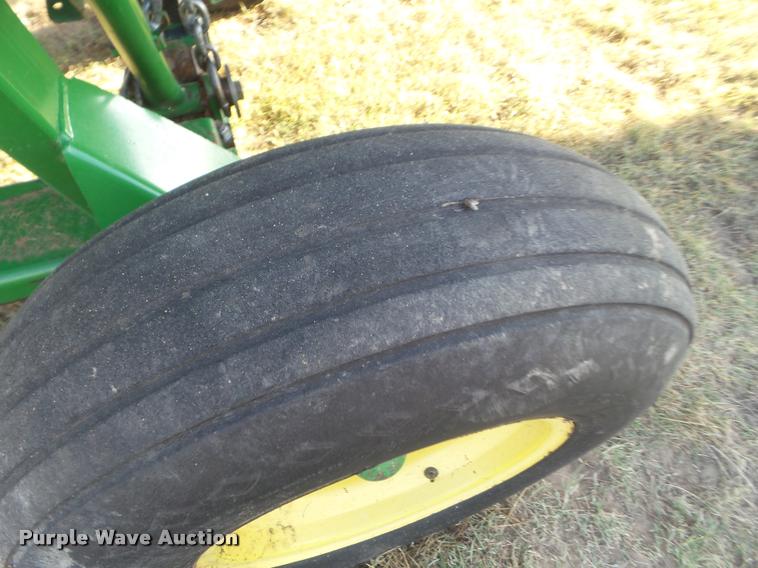 image for item DA4553 2003 John Deere 936D draper head