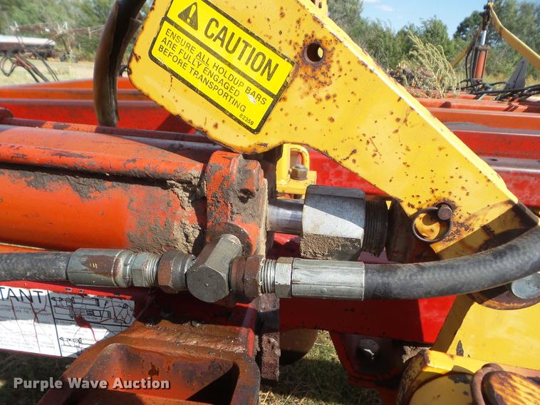 image for item DA4555 1981 Versatile Noble 9600 sweep plow