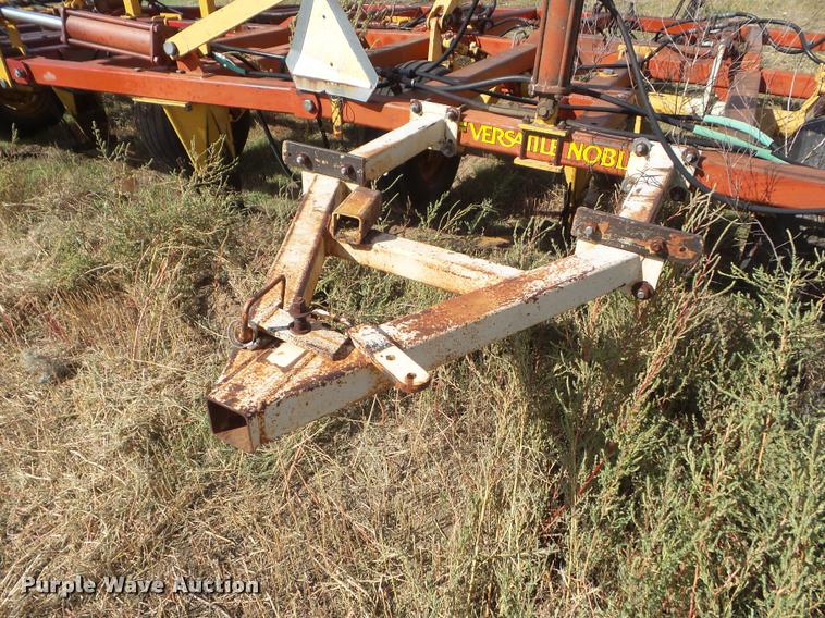 image for item DA4555 1981 Versatile Noble 9600 sweep plow