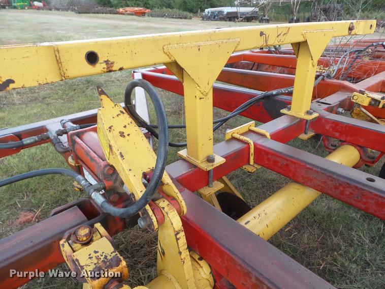 image for item DA4555 1981 Versatile Noble 9600 sweep plow