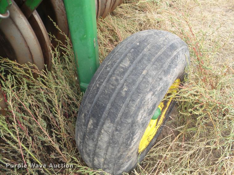 image for item DA4556 (5) John Deere 9400 grain drills