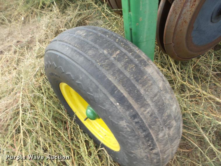 image for item DA4556 (5) John Deere 9400 grain drills