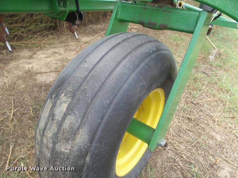 image for item DA4556 (5) John Deere 9400 grain drills