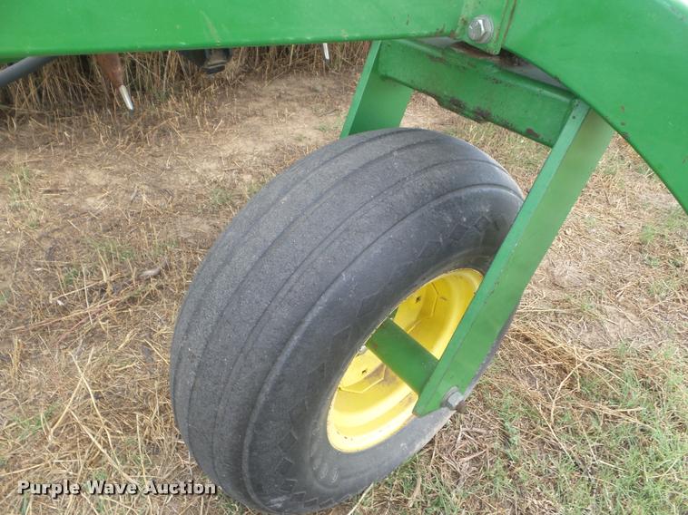 image for item DA4556 (5) John Deere 9400 grain drills