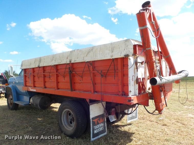 image for item DA4557 1981 Chevrolet C60 grain truck