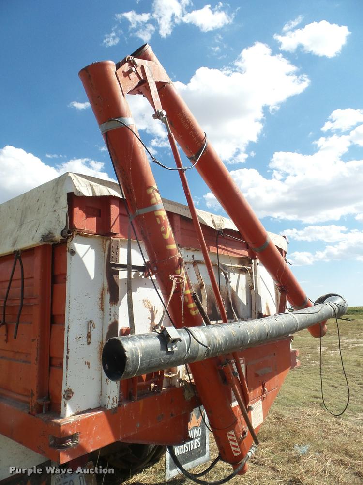 image for item DA4557 1981 Chevrolet C60 grain truck