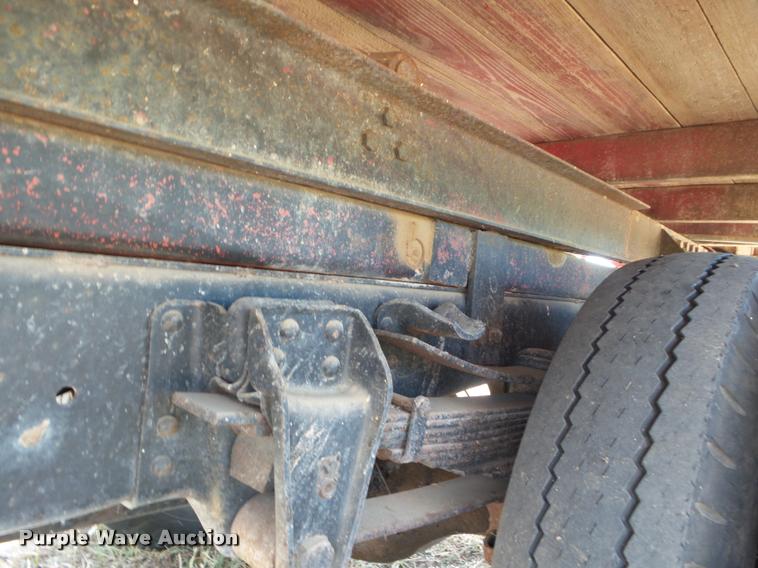 image for item DA4557 1981 Chevrolet C60 grain truck