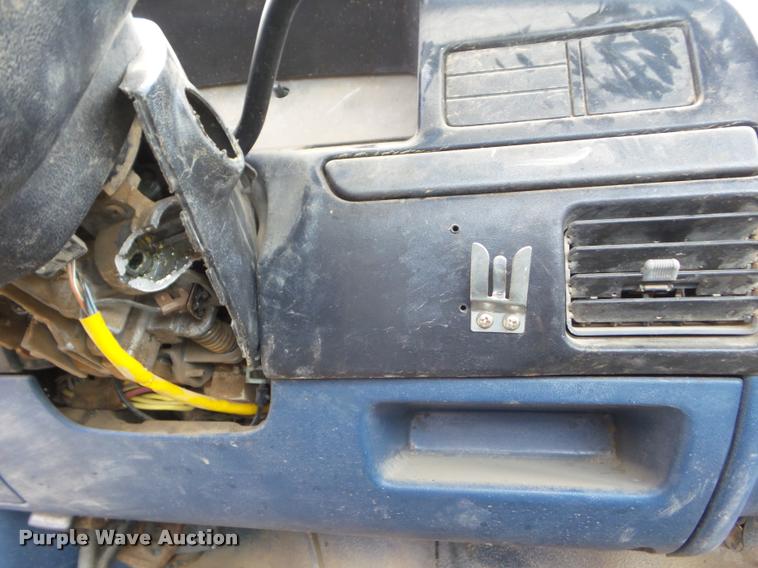 image for item DA4559 1995 Ford F150 pickup truck