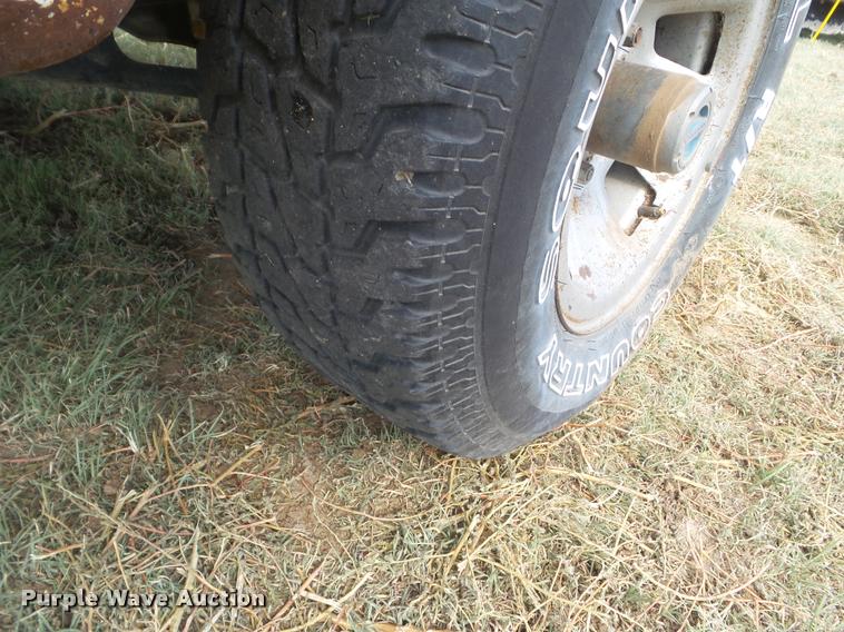 image for item DA4559 1995 Ford F150 pickup truck