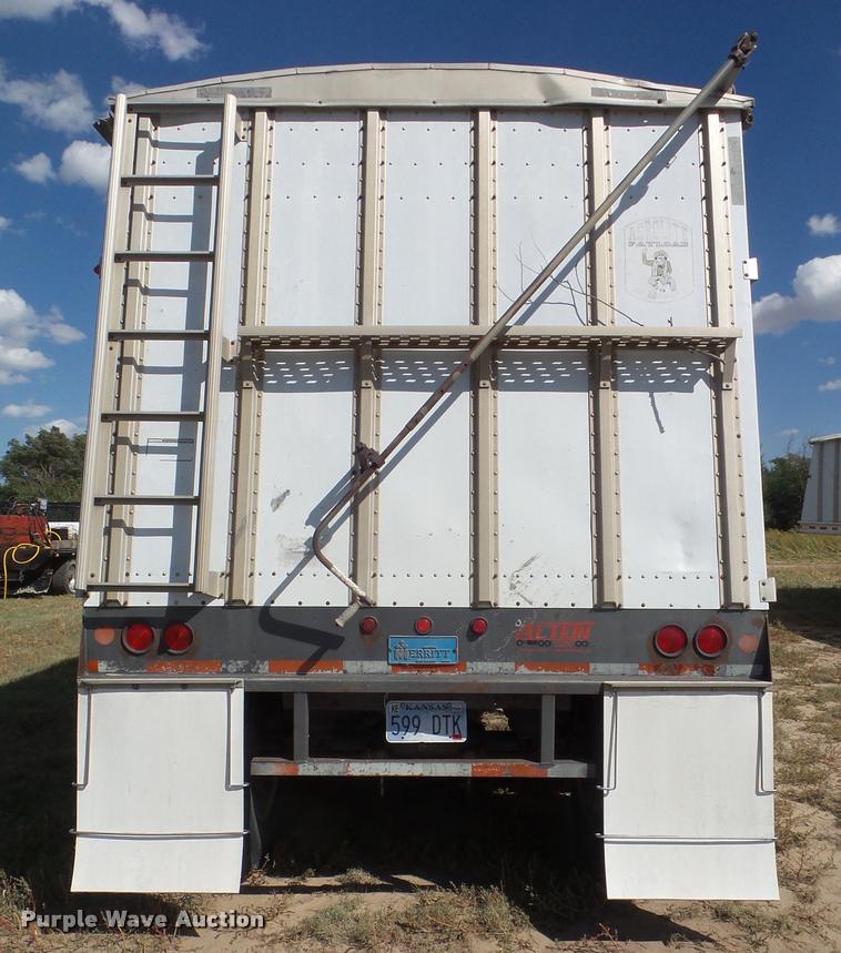 image for item DA4562 1995 Merritt double hopper grain trailer