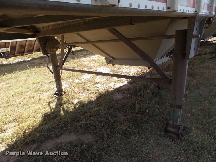 image for item DA4562 1995 Merritt double hopper grain trailer