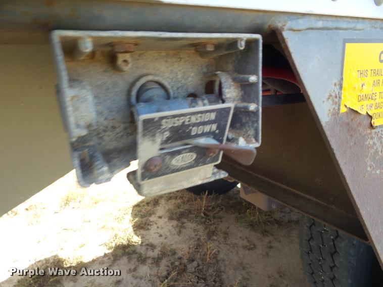 image for item DA4562 1995 Merritt double hopper grain trailer