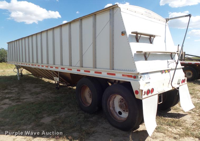 image for item DA4563 1994 Doonan double hopper grain trailer