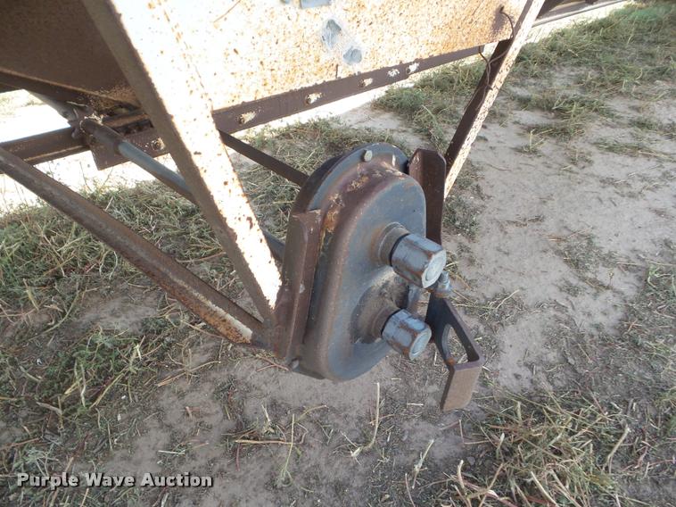 image for item DA4563 1994 Doonan double hopper grain trailer