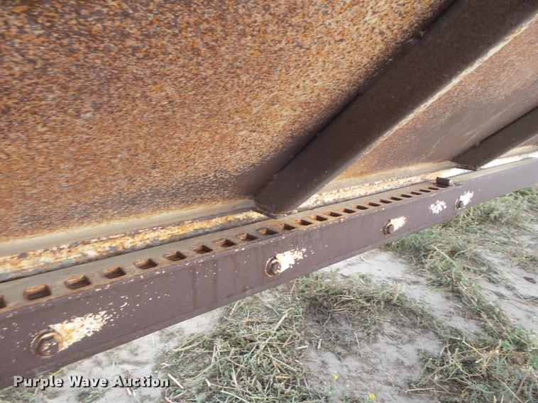 image for item DA4563 1994 Doonan double hopper grain trailer