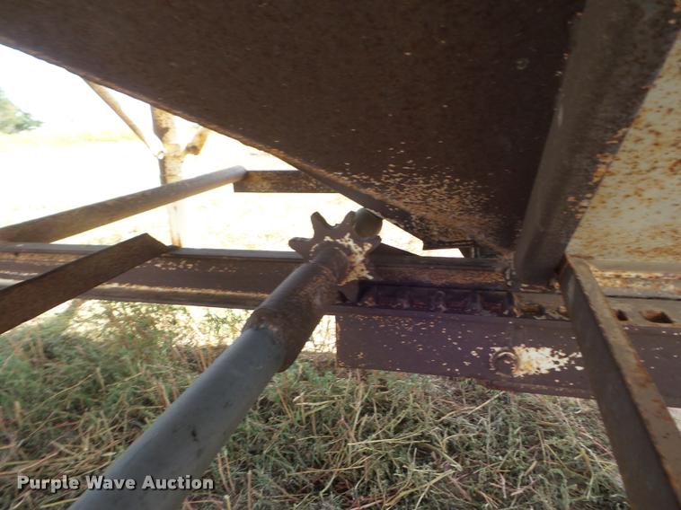 image for item DA4563 1994 Doonan double hopper grain trailer