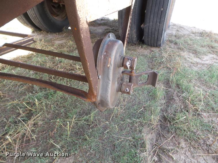 image for item DA4563 1994 Doonan double hopper grain trailer
