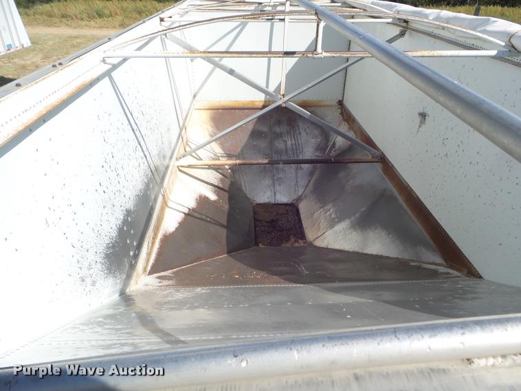 image for item DA4563 1994 Doonan double hopper grain trailer