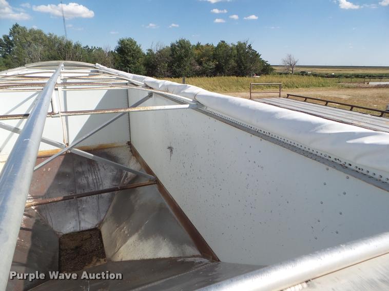 image for item DA4563 1994 Doonan double hopper grain trailer