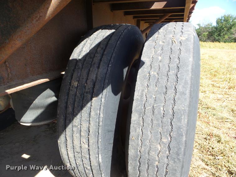 image for item DA4564 1987 Transcraft flatbed trailer