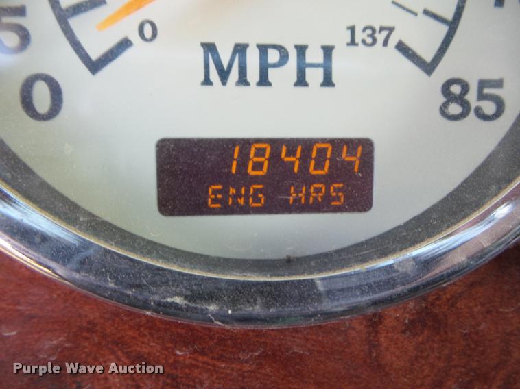 image for item DA4565 2004 International 9400i semi truck