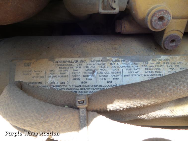 image for item DA4565 2004 International 9400i semi truck