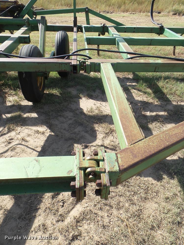 image for item DA4571 John Deere 1600 chisel