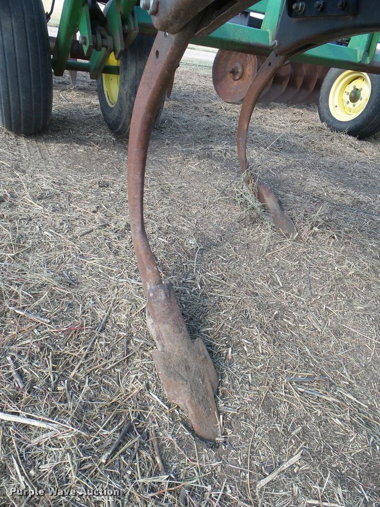 image for item DA4573 John Deere 510 disk ripper