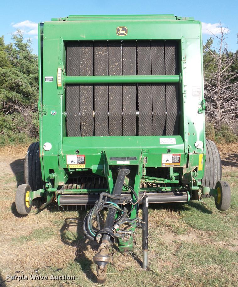 image for item DA4594 John Deere 568 Mega Wide Plus round baler