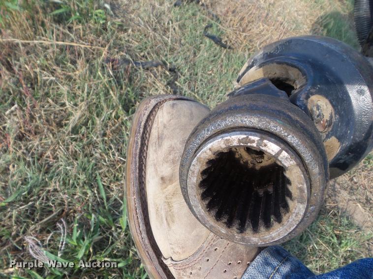 image for item DA4594 John Deere 568 Mega Wide Plus round baler