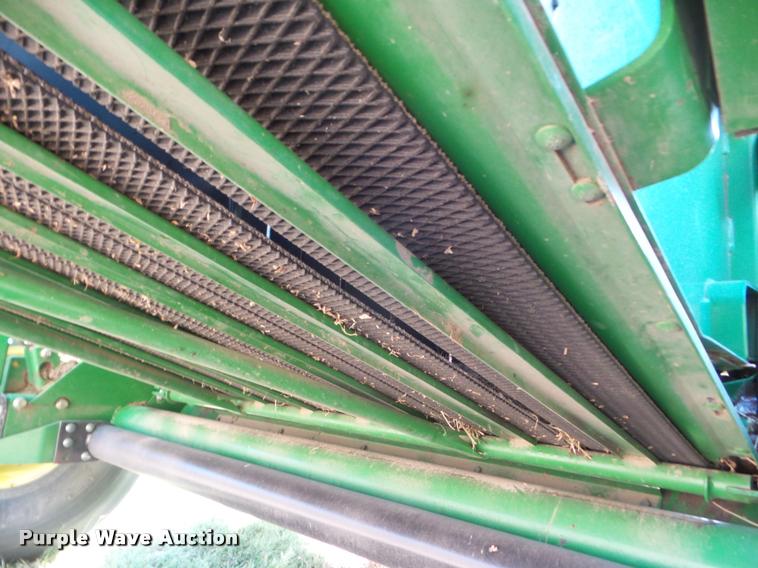 image for item DA4594 John Deere 568 Mega Wide Plus round baler