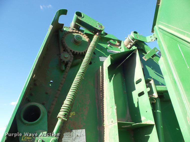 image for item DA4594 John Deere 568 Mega Wide Plus round baler