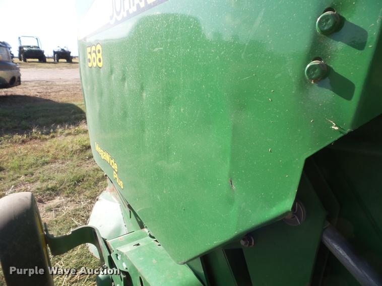image for item DA4594 John Deere 568 Mega Wide Plus round baler